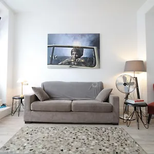 Cozy Select Apartment