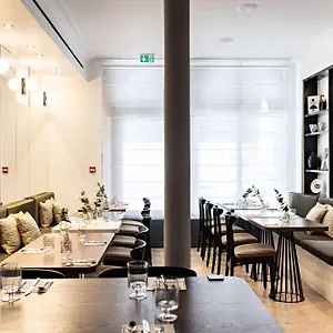 Отель Western Premier The Blake Gare Saint Lazare