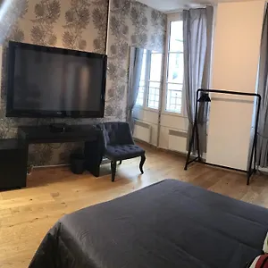 Atypique - Saint-germain Des Pres Apartment